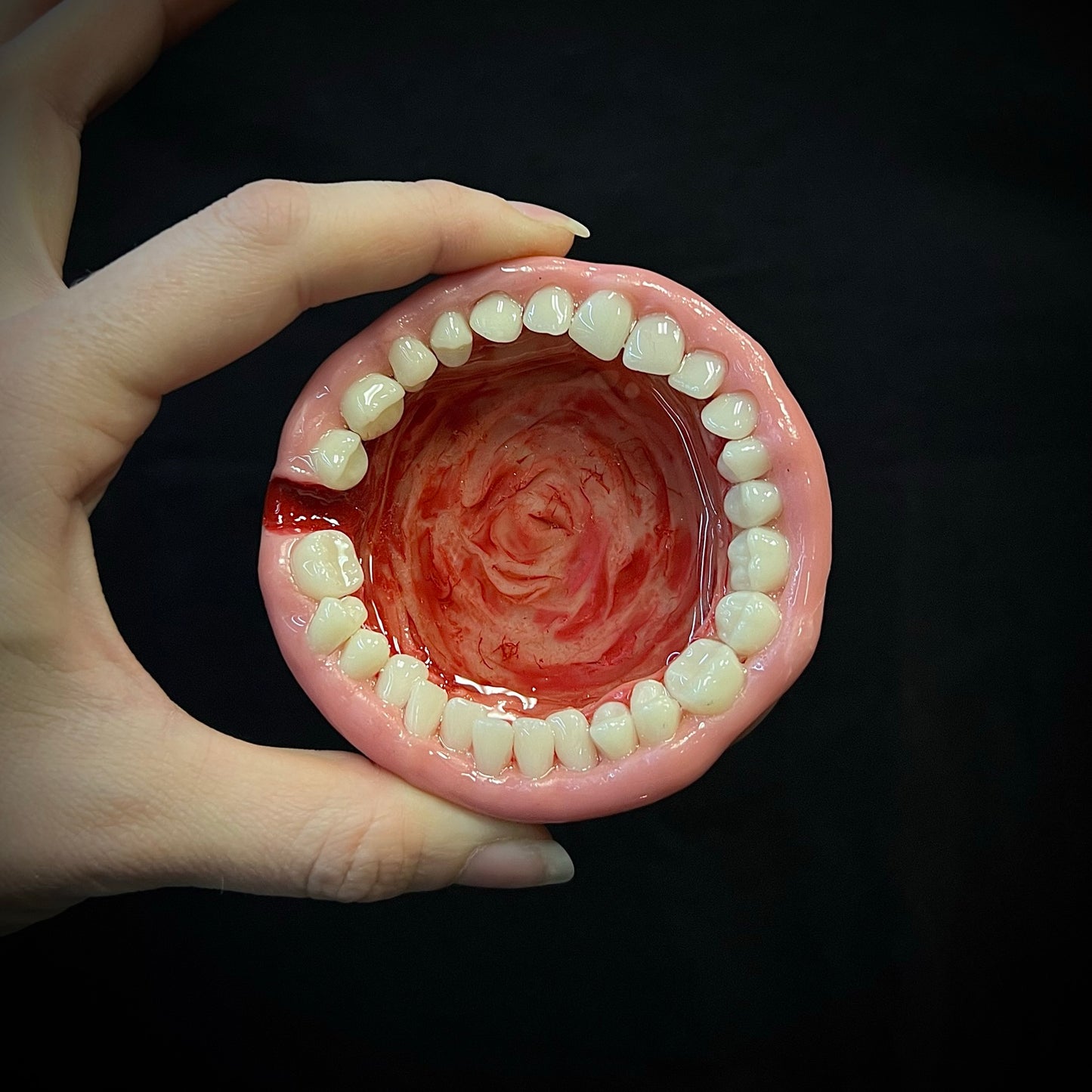 Medium Toothy Ashtray