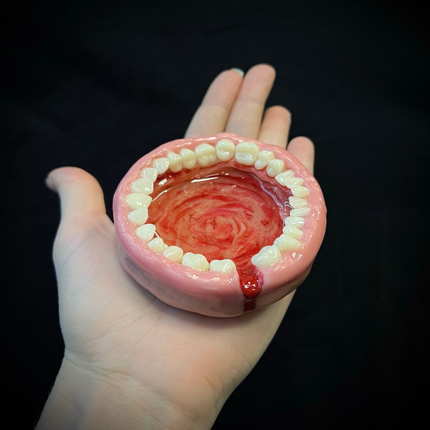 Medium Toothy Ashtray